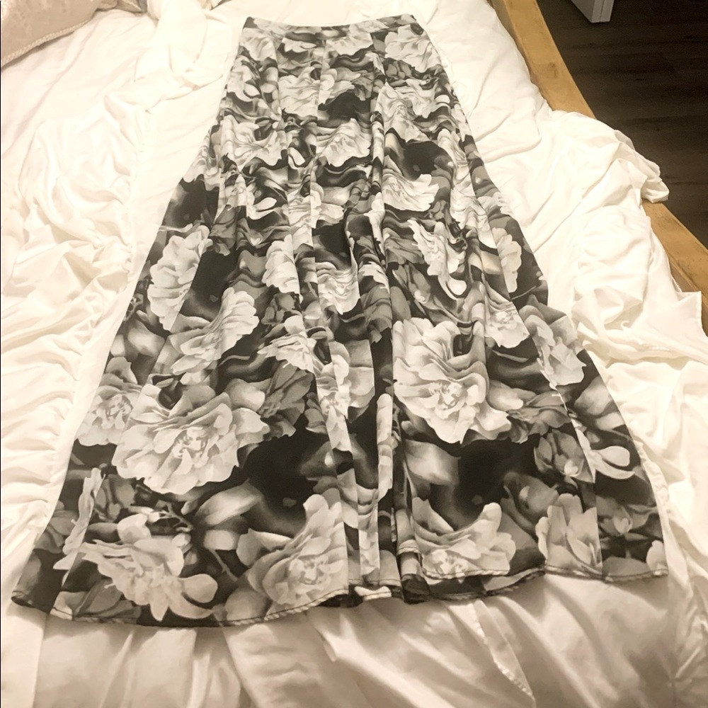 Show me your Mumu skirt